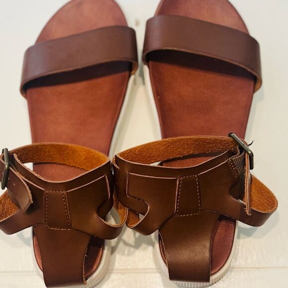 Mia Ellen Cognac Platform Sandals Sz 10 Straps Buckle Like New - Picture 4 of 8
